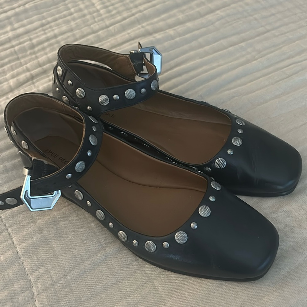 Free People Mystic Mary Jane flats size 6